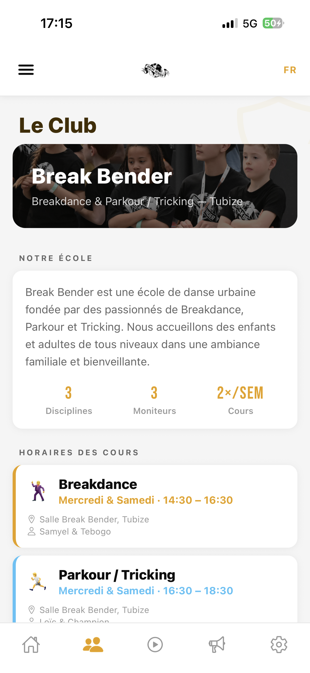 Écran présentant le club, ses disciplines et ses horaires de cours